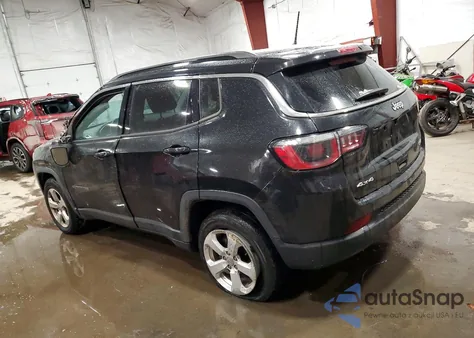 2018 Jeep Compass Latitude z USA, uszkodzony, nr VIN 3C4NJDBB5JT307810